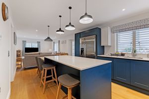 Photo 11- click for photo gallery